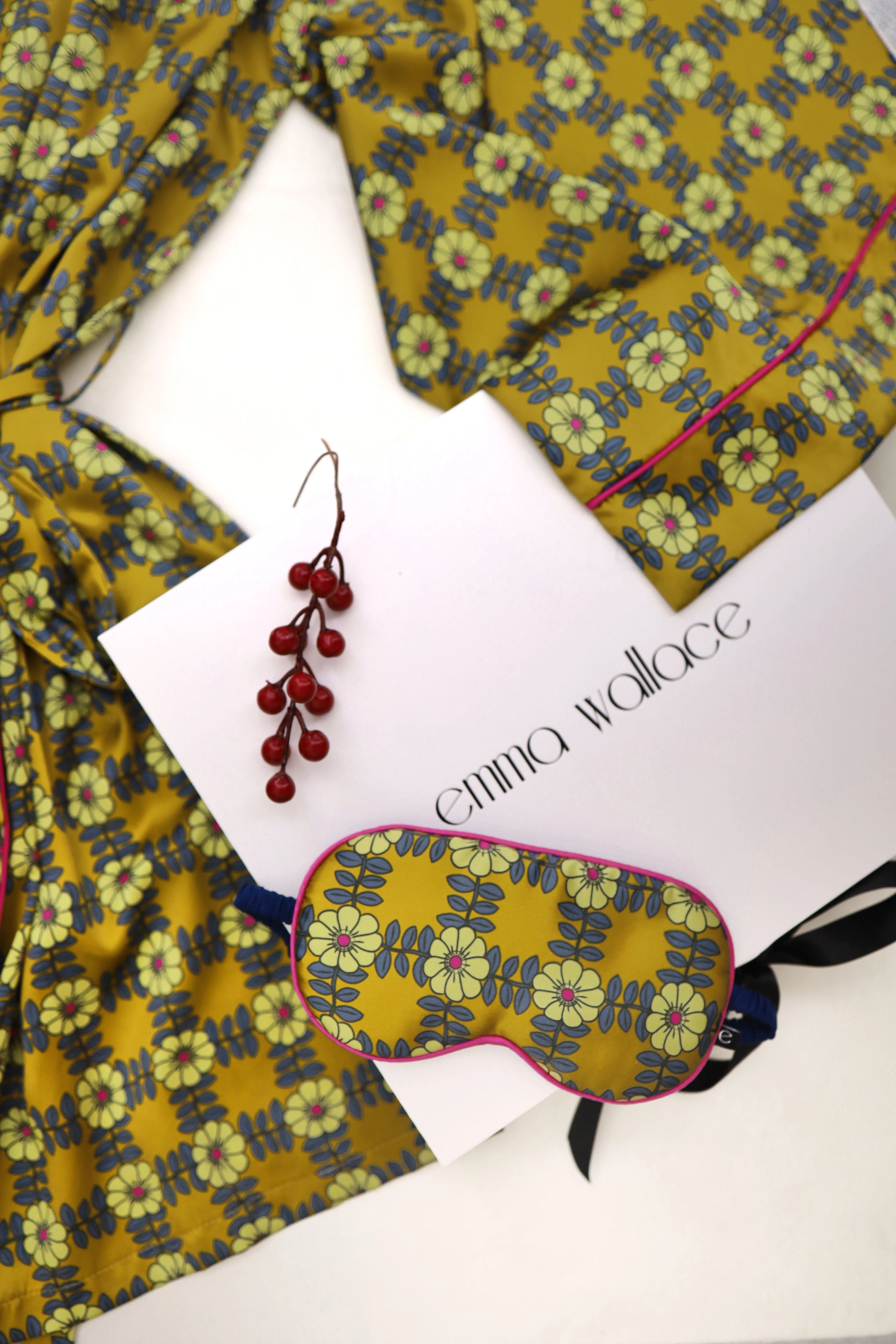 Izzy Dressing Gown Gift Set